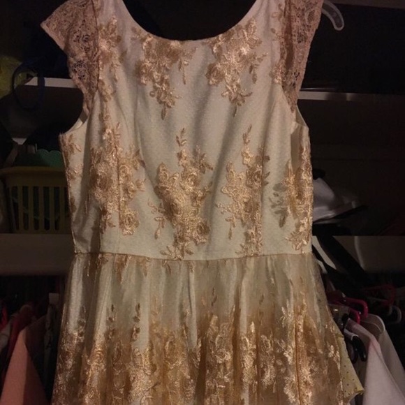 White and Gold Homecoming Dress - Picture 3 of 4
